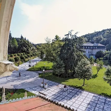 Garsonka - * Luhačovice