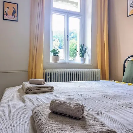 Garsonka - Apartamento *