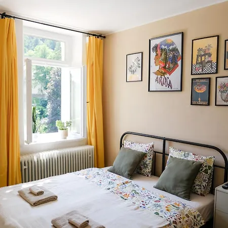 Garsonka - * Лугачовице